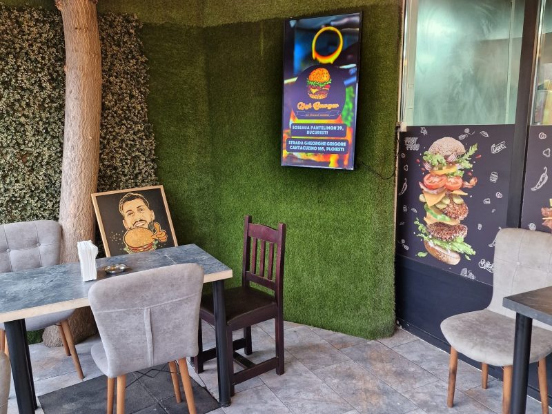 Reteaua Digitala DOOH Indoor - Gigi Burger Ploiești