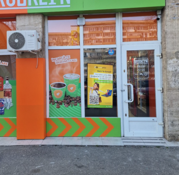 Reteaua Digitala DOOH Indoor - Brooklyn Drinks Market – Sos Mihai Bravu 90-96