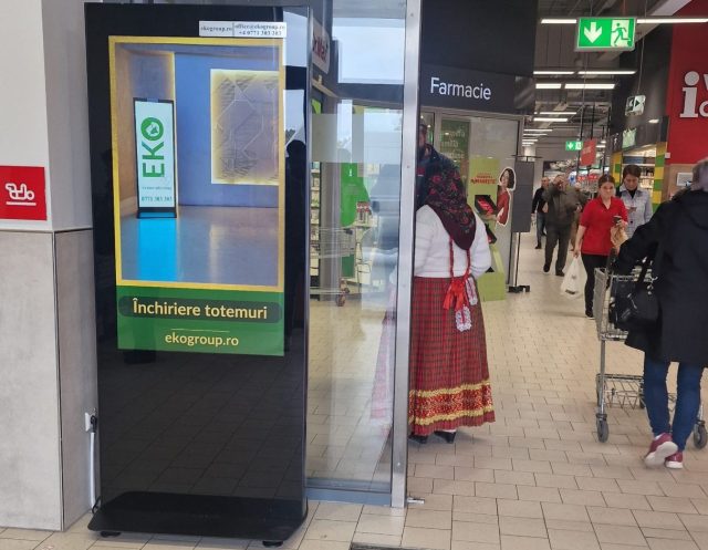 Rețeaua DOOH EkoGroup, sub Ciprian Petrescu, activează Brașovul comercial